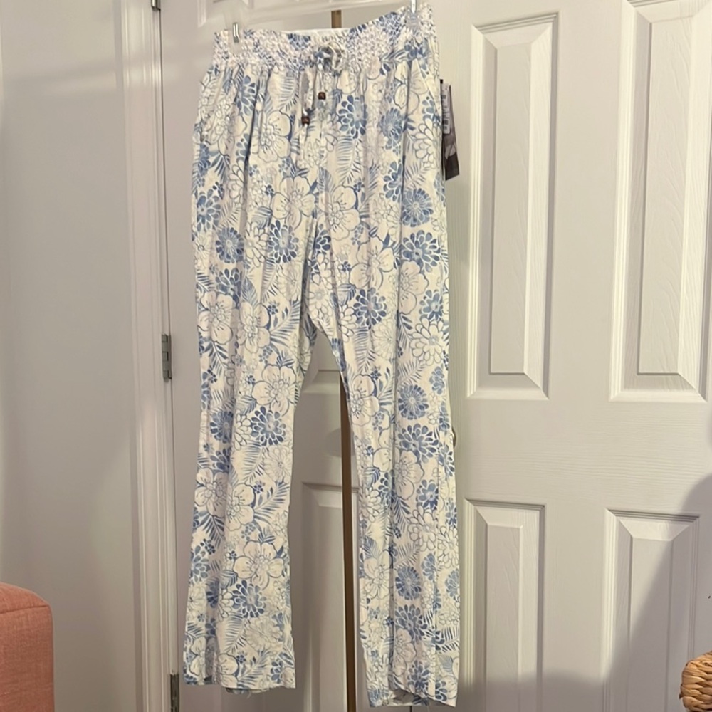 XL Floral Blue & Off-White Pants
